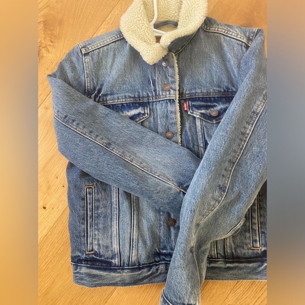 Levi’s EX-BOYFRIEND SHERPA TRUCKER JACKET